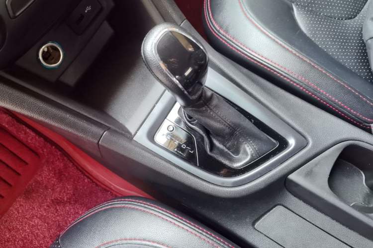 Used Chery Arrizo 5 2017 1.5L CVT Trendsetting Edition Gear Lever