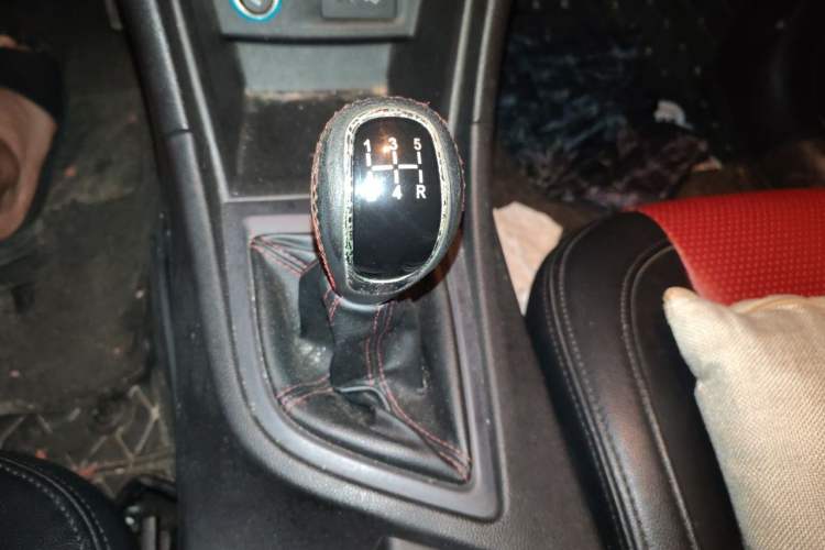 Used Chery Arrizo 5 2017 1.5L Manual Luxury Edition Gear Lever