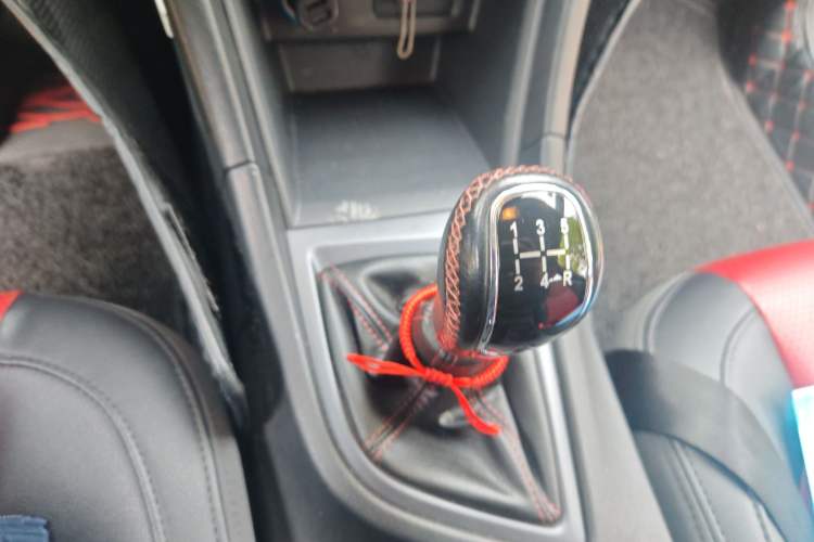 Used Chery Arrizo 5 2017 1.5L Manual Luxury Edition Gear Lever
