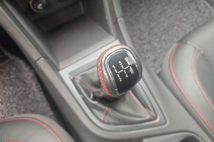 Used Chery Arrizo 5 2017 1.5L Manual Elite Edition Gear Lever
