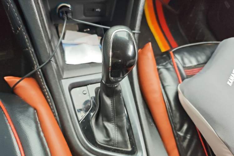Used Chery Arrizo 5 2017 1.5L CVT Trendsetting Edition Gear Lever