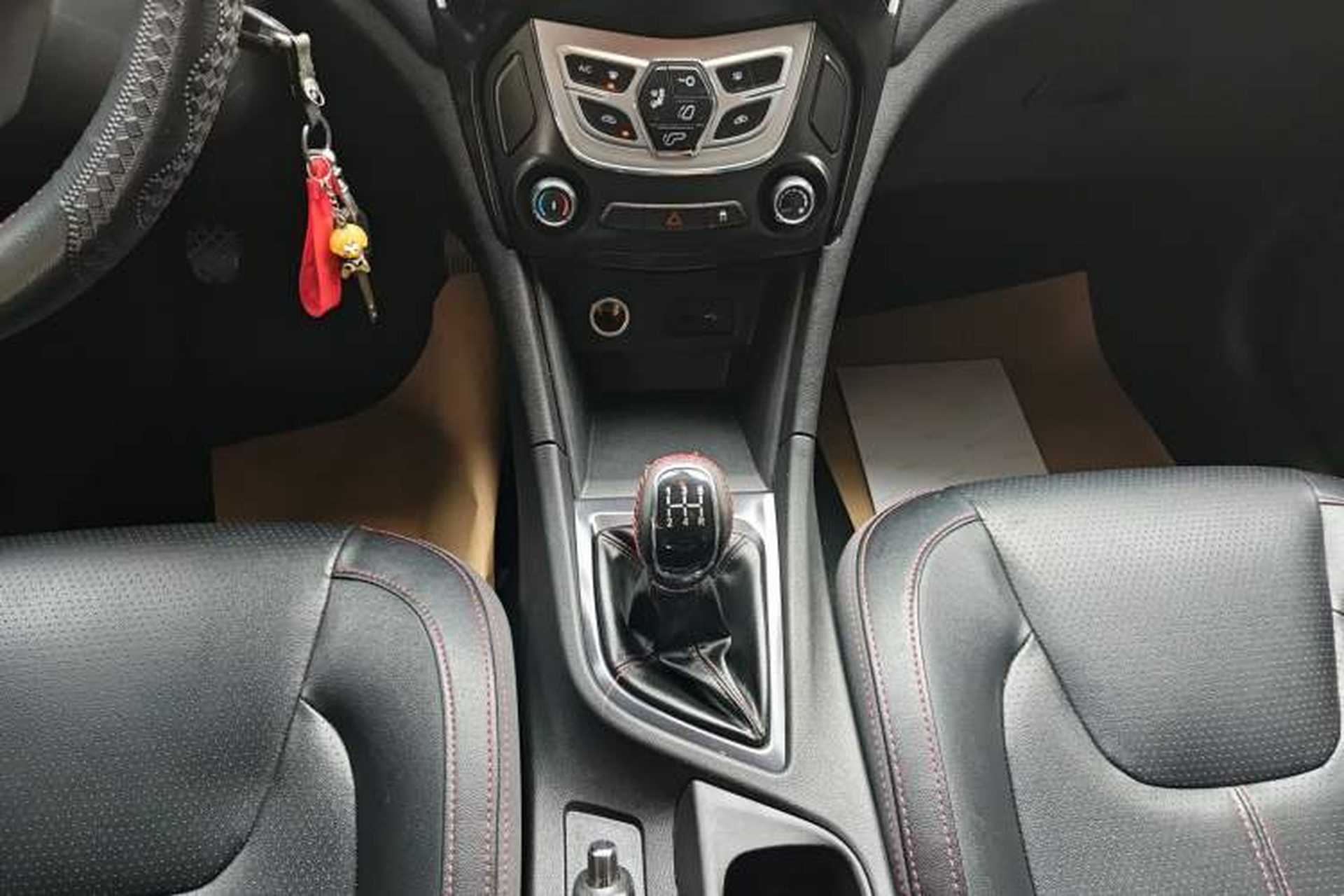 Used Chery Arrizo 5 2017 1.5L Manual Lingchao Edition Gear Lever