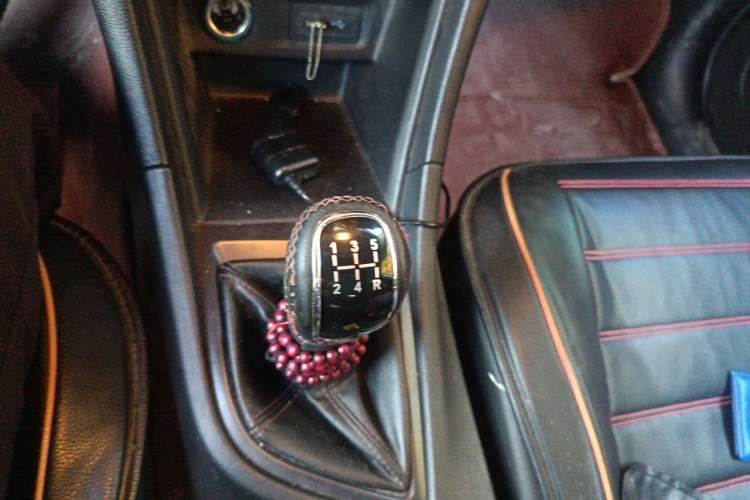 Used Chery Arrizo 5 2017 1.5L Manual Fashion Edition Gear Lever