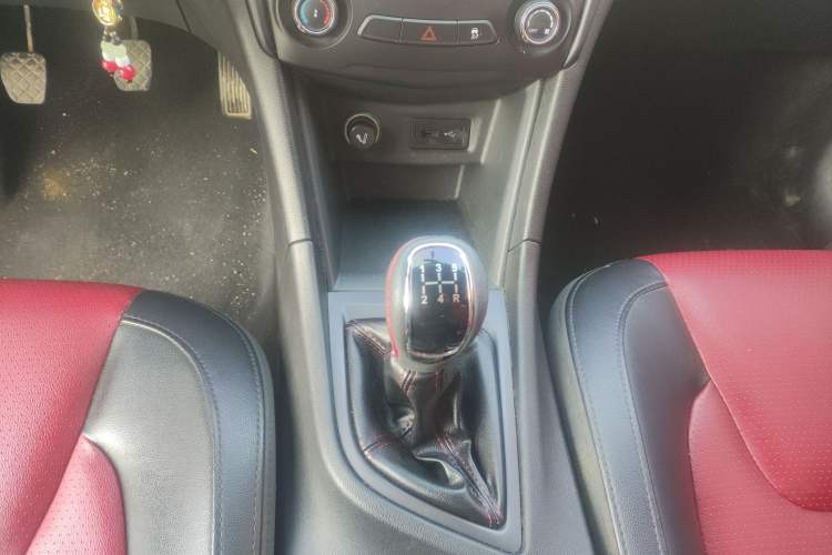 Used Chery Arrizo 5 2017 1.5L Manual Fashion Edition Gear Lever