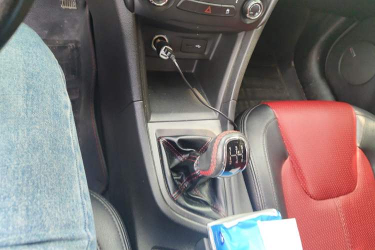 Used Chery Arrizo 5 2017 1.5L Manual Fashion Edition Gear Lever