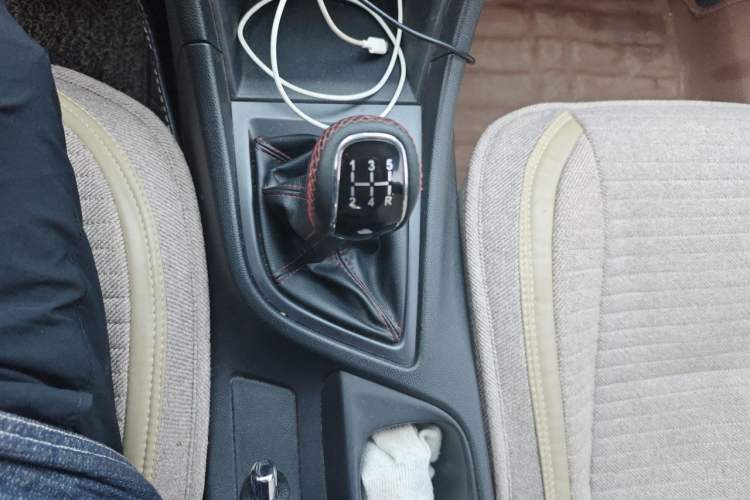 Used Chery Arrizo 5 2017 1.5L Manual Fashion Edition Gear Lever