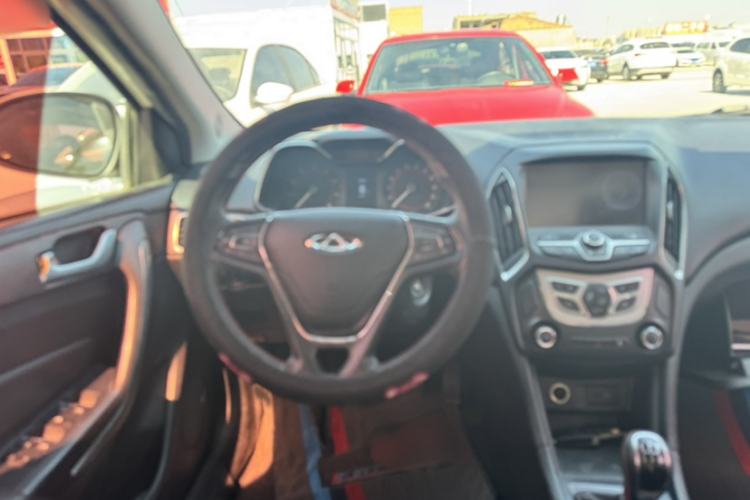 Used Chery Arrizo 5 2017 1.5L Manual Luxury Edition Interior 1