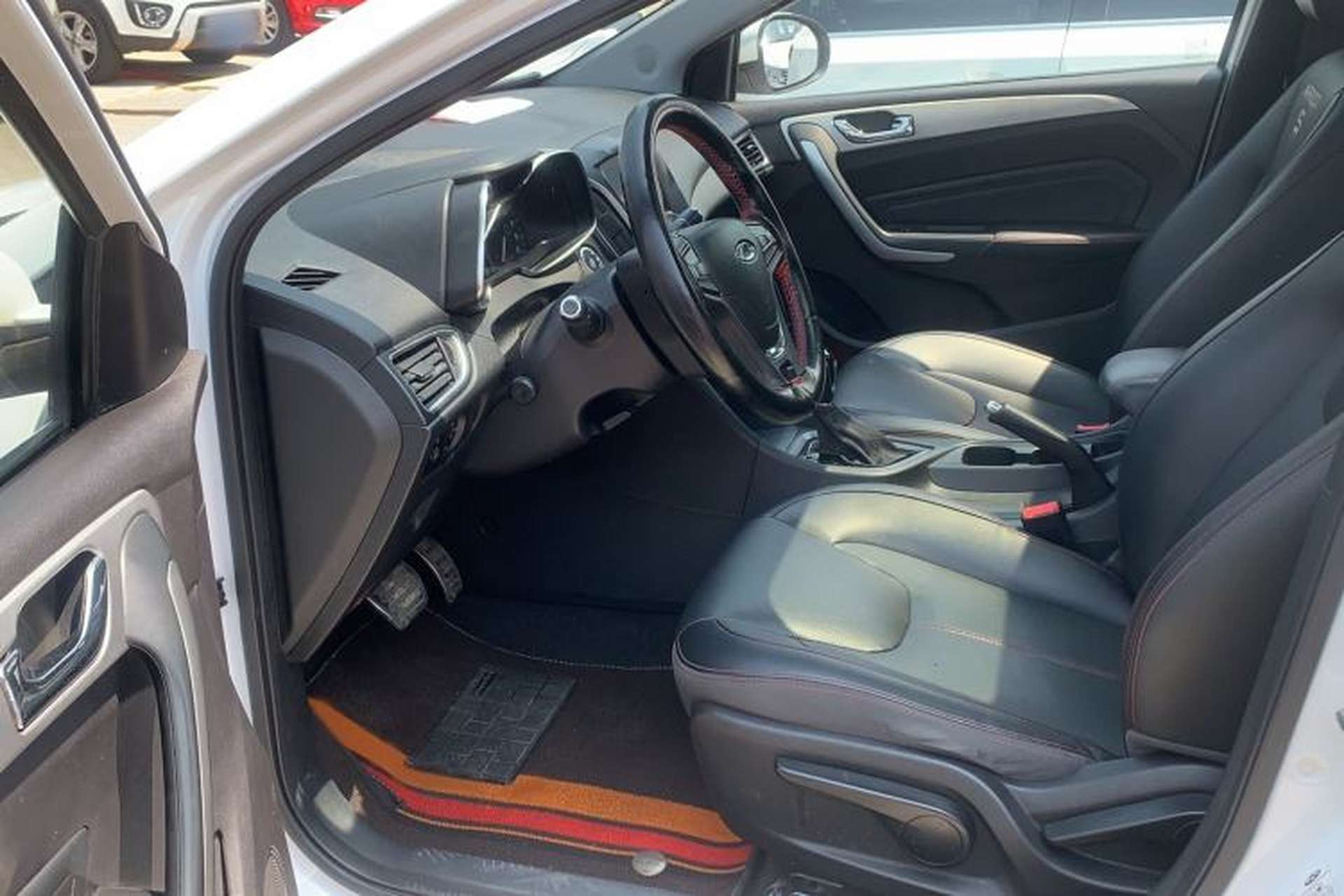 Used Chery Arrizo 5 2017 1.5L CVT Deluxe Edition Interior 1