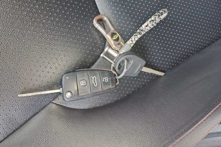 Used Chery Arrizo 5 2017 1.5L Manual Lingchao Edition Interior 1