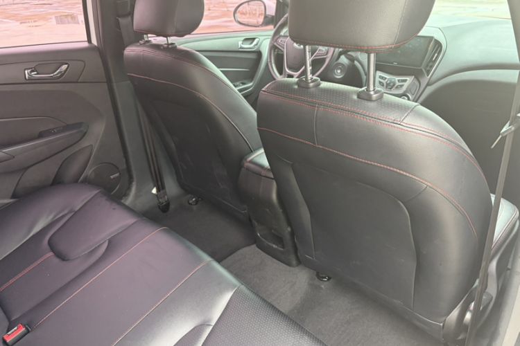 Used Chery Arrizo 5 2017 1.5L CVT Trendsetting Edition Interior 10