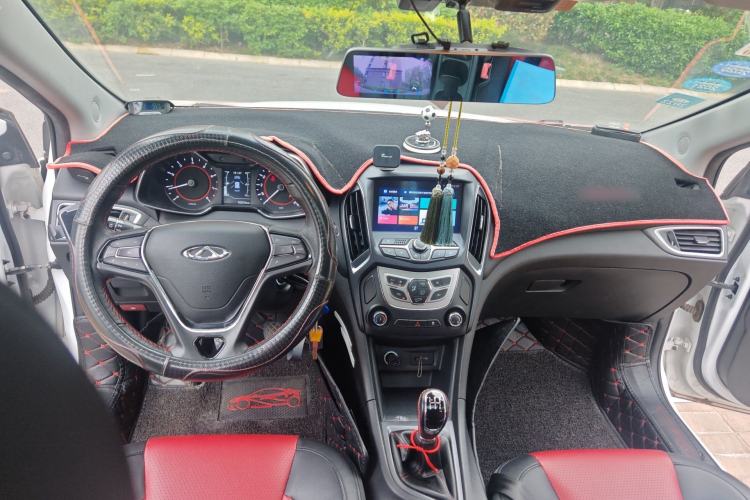 Used Chery Arrizo 5 2017 1.5L Manual Luxury Edition Interior 2