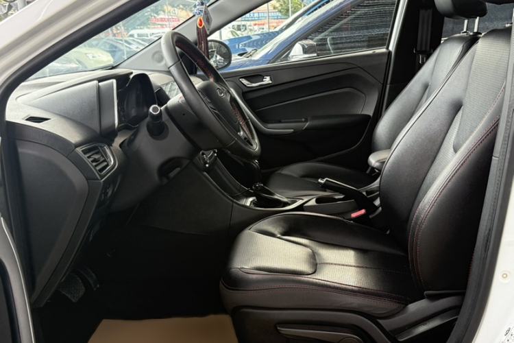 Used Chery Arrizo 5 2017 1.5L CVT Trendsetting Edition Interior 3
