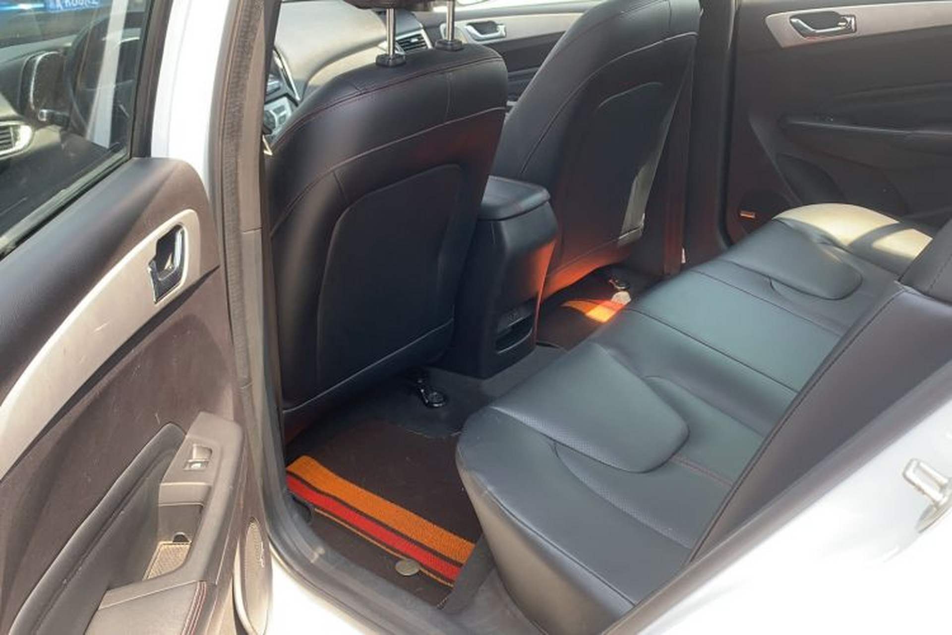 Used Chery Arrizo 5 2017 1.5L CVT Deluxe Edition Interior 3