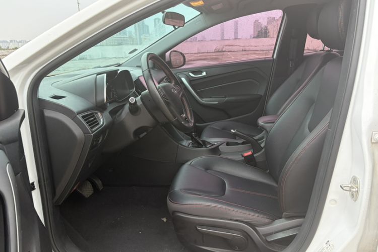 Used Chery Arrizo 5 2017 1.5L CVT Trendsetting Edition Interior 3