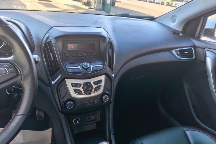Used Chery Arrizo 5 2017 1.5L Manual Lingchao Edition Interior 3