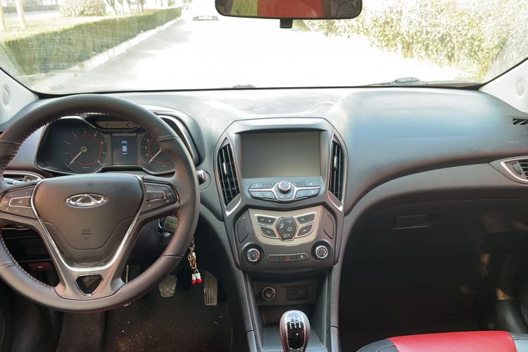 Used Chery Arrizo 5 2017 1.5L Manual Fashion Edition Interior 3