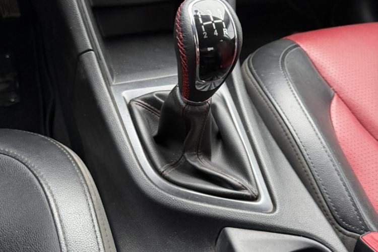 Used Chery Arrizo 5 2017 1.5L Manual Fashion Edition Interior 4