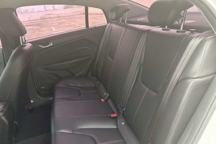 Used Chery Arrizo 5 2017 1.5L CVT Trendsetting Edition Interior 5