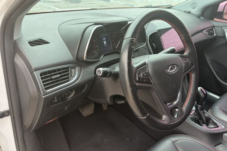Used Chery Arrizo 5 2017 1.5L CVT Trendsetting Edition Interior 6