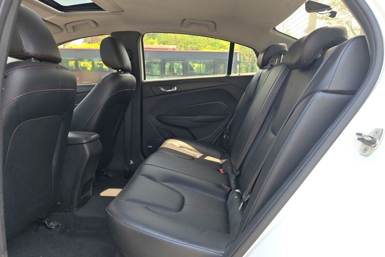 Used Chery Arrizo 5 2017 1.5L Manual Lingchao Edition Interior 8