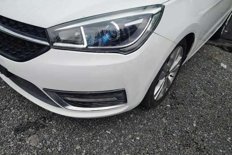 Used Chery Arrizo 5 2017 1.5L CVT Trendsetting Edition Left Front Headlight