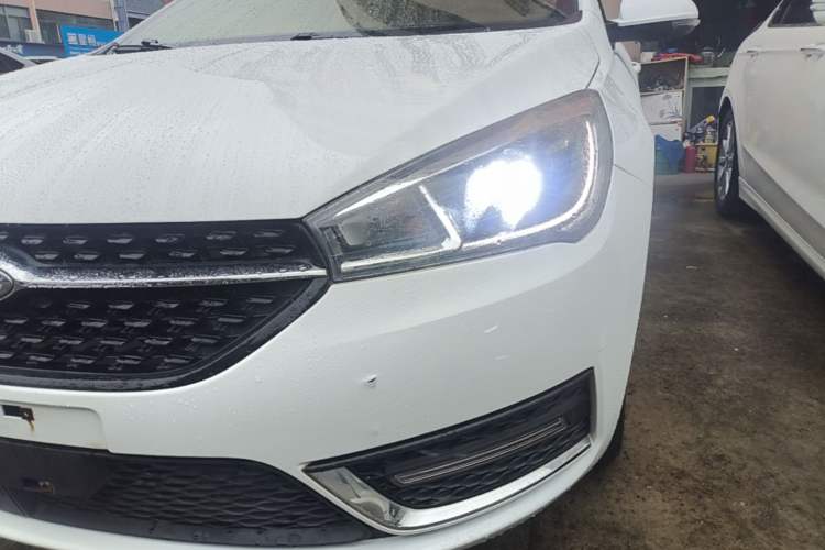 Used Chery Arrizo 5 2017 SPORT 1.5T Manual Fashion Edition Left Front Headlight