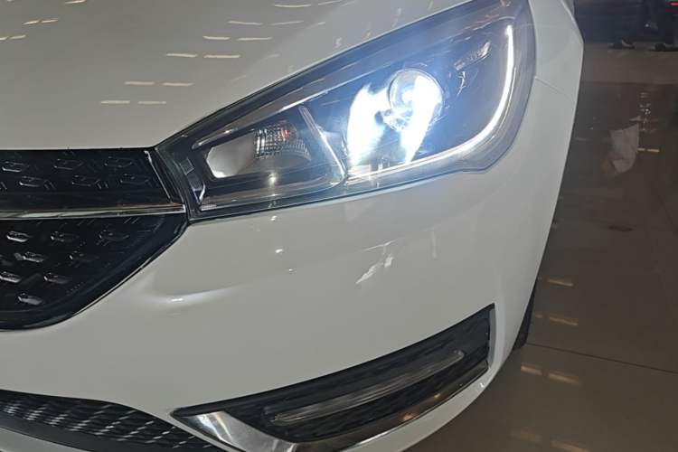 Used Chery Arrizo 5 2017 1.5L CVT Trendsetting Edition Left Front Headlight