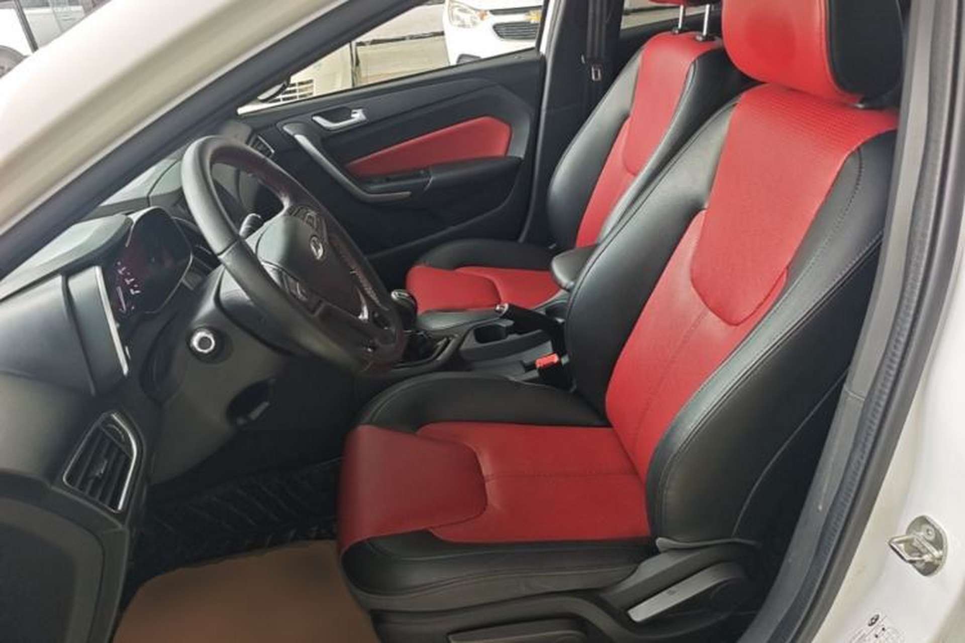 Used Chery Arrizo 5 2017 SPORT 1.5T Manual Luxury Edition Left Front Seat