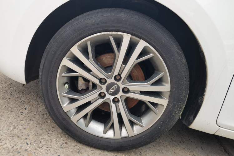 Used Chery Arrizo 5 2017 1.5L Manual Luxury Edition Left Front Wheel Hub