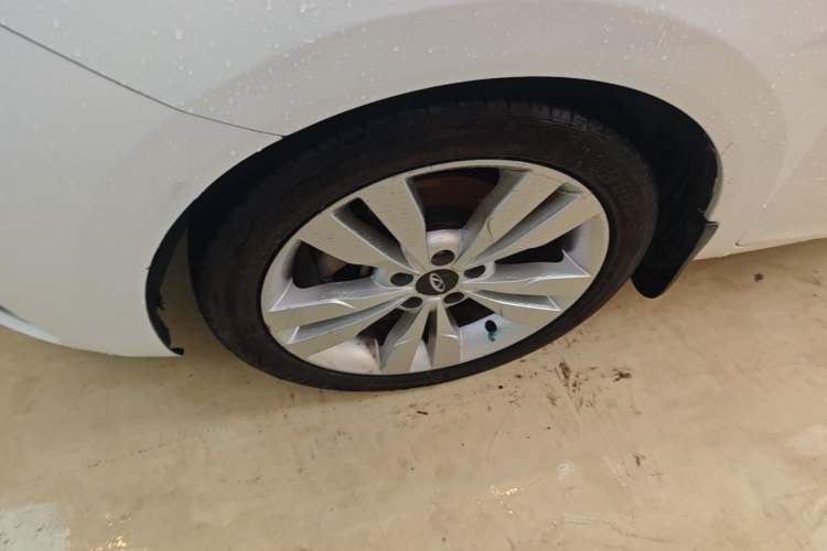 Used Chery Arrizo 5 2017 1.5L Manual Lingchao Edition Left Front Wheel Hub