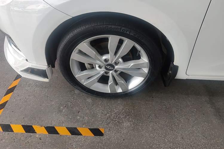 Used Chery Arrizo 5 2017 1.5L Manual Lingchao Edition Left Front Wheel Hub