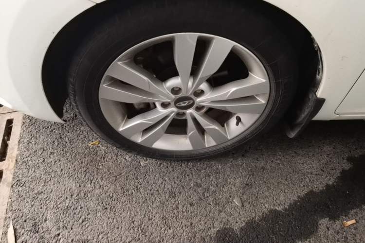 Used Chery Arrizo 5 2017 1.5L CVT Trendsetting Edition Left Front Wheel Hub