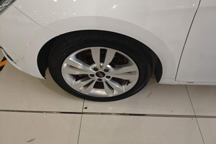 Used Chery Arrizo 5 2017 1.5L Manual Lingchao Edition Left Front Wheel Hub