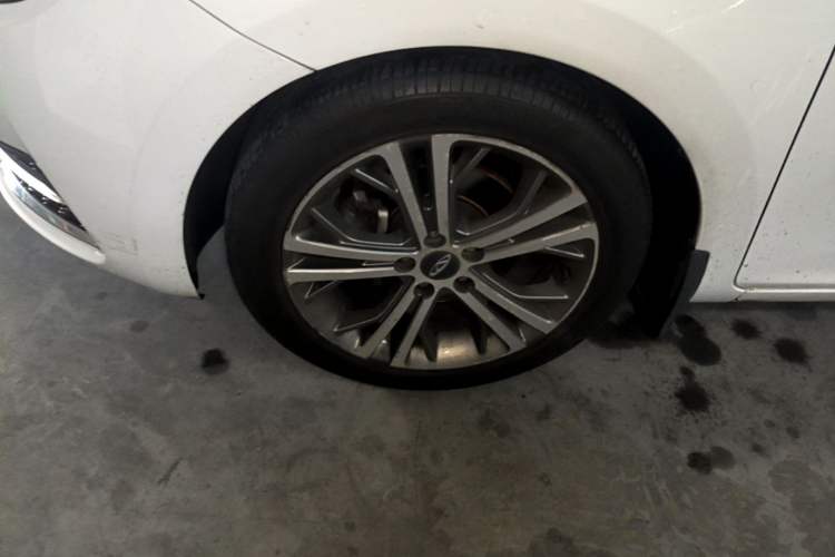 Used Chery Arrizo 5 2017 1.5L Manual Luxury Edition Left Front Wheel Hub