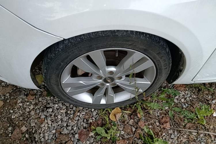 Used Chery Arrizo 5 2017 1.5L CVT Trendsetting Edition Left Front Wheel Hub