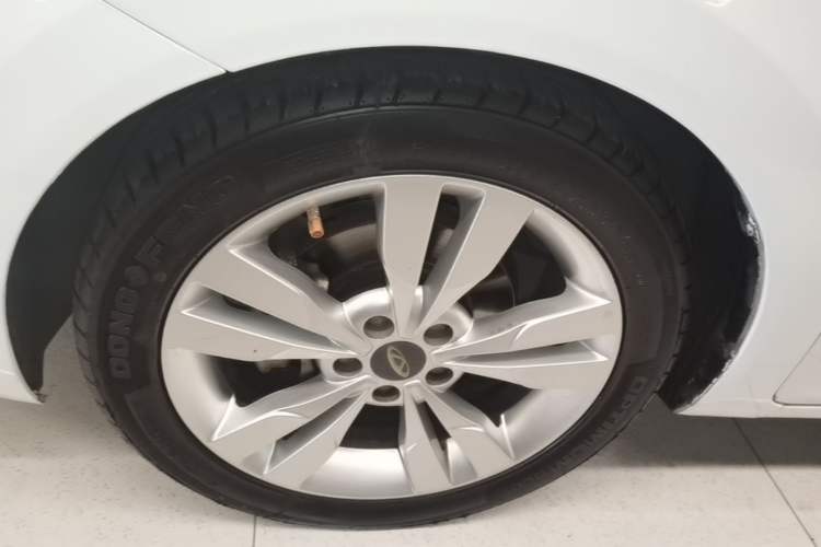 Used Chery Arrizo 5 2017 1.5L CVT Trendsetting Edition Left Front Wheel Hub