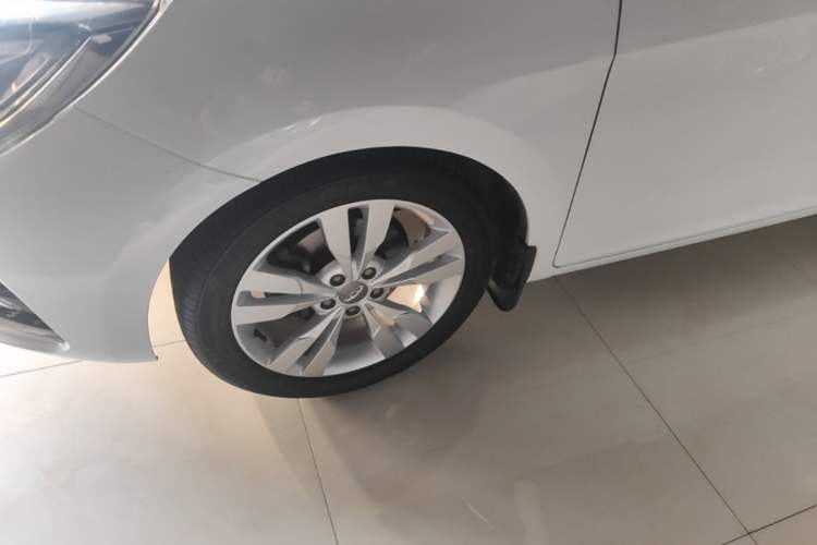 Used Chery Arrizo 5 2017 1.5L Manual Fashion Edition Left Front Wheel Hub