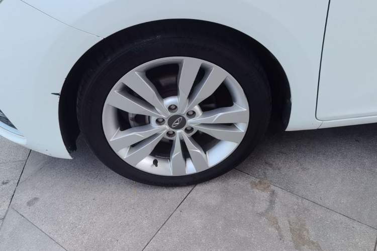 Used Chery Arrizo 5 2017 1.5L CVT Trendsetting Edition Left Front Wheel Hub