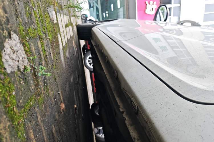 Used Chery Arrizo 5 2017 1.5L Manual Luxury Edition Left Side Sill