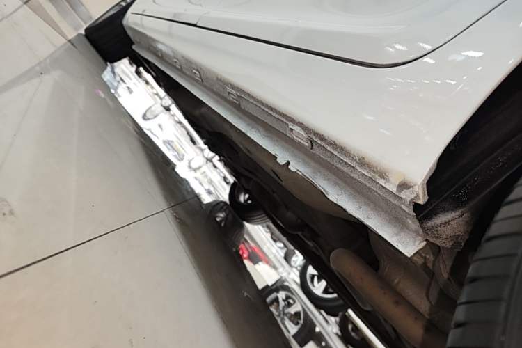 Used Chery Arrizo 5 2017 1.5L CVT Luxury Edition Left Side Sill