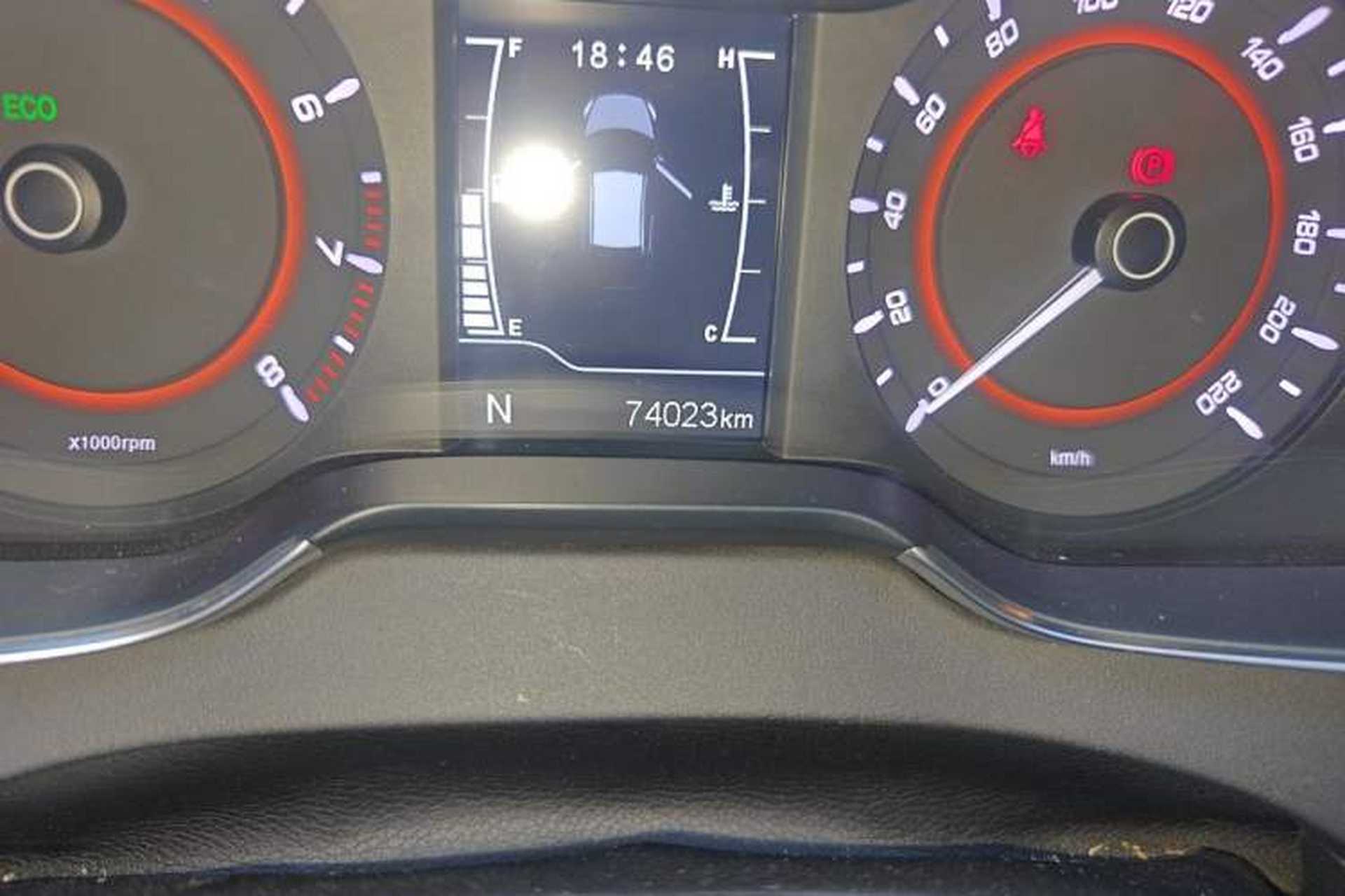 Used Chery Arrizo 5 2017 SPORT 1.5T CVT Luxury Edition Odometer Close Up