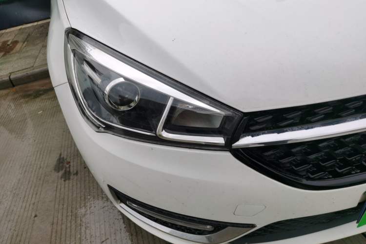 Used Chery Arrizo 5 2017 SPORT 1.5T Manual Fashion Edition Right Front Headlight