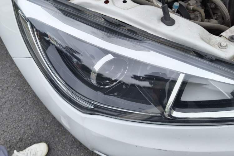 Used Chery Arrizo 5 2017 1.5L CVT Trendsetting Edition Right Front Headlight