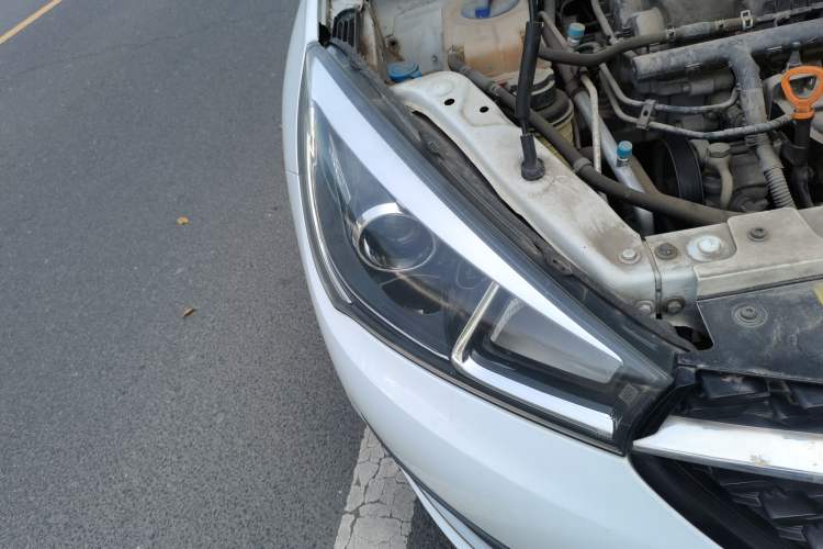 Used Chery Arrizo 5 2017 1.5L Manual Elite Edition Right Front Headlight