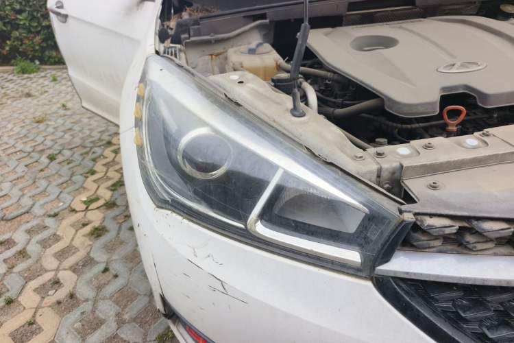 Used Chery Arrizo 5 2017 SPORT 1.5T Manual Fashion Edition Right Front Headlight