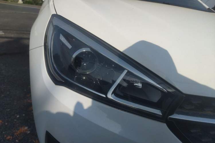 Used Chery Arrizo 5 2017 1.5L CVT Trendsetting Edition Right Front Headlight