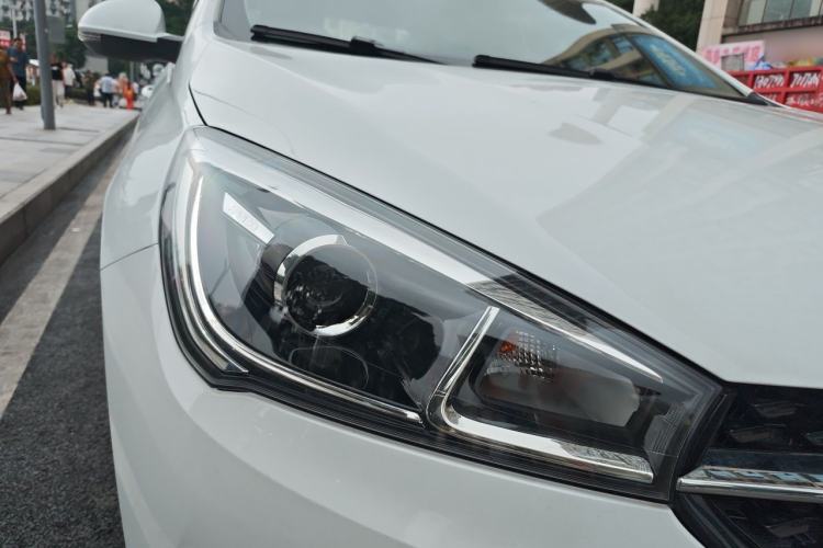 Used Chery Arrizo 5 2017 1.5L CVT Trendsetting Edition Right Front Headlight