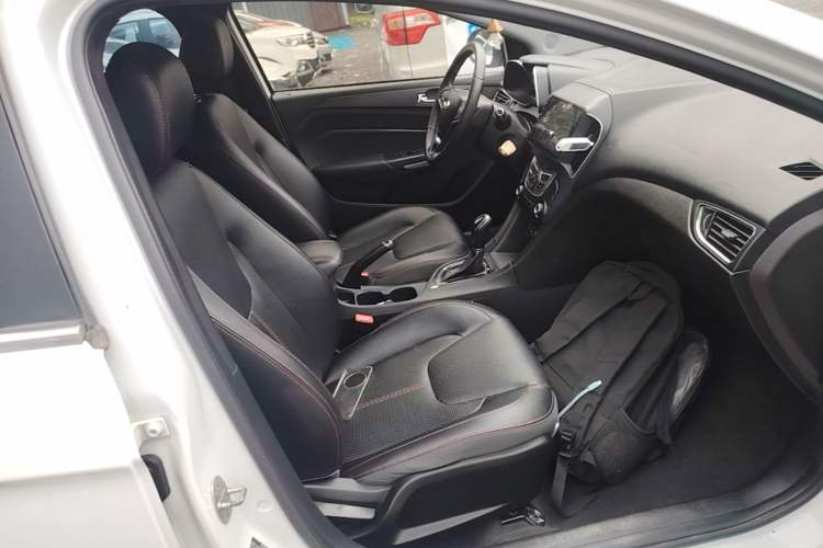 Used Chery Arrizo 5 2017 1.5L CVT Trendsetting Edition Right Front Seat