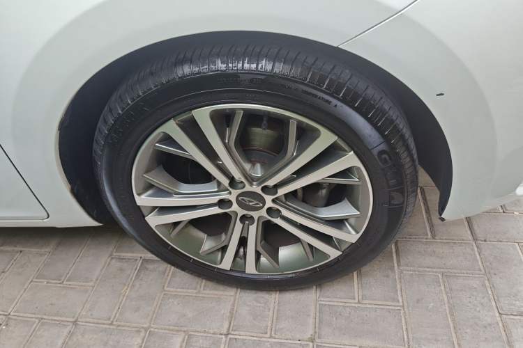 Used Chery Arrizo 5 2017 1.5L Manual Luxury Edition Right Front Wheel Hub