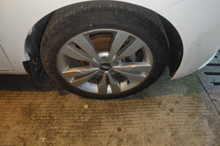 Used Chery Arrizo 5 2017 1.5L Manual Lingchao Edition Right Front Wheel Hub